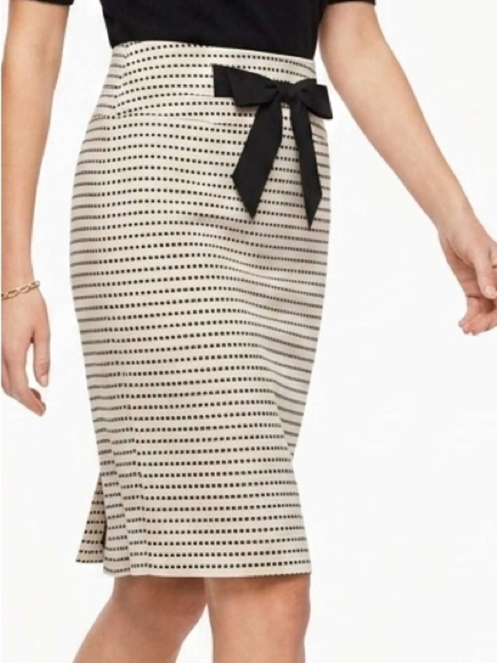 Forever 21 Cream and Black Dash Striped Bow-Waist Pencil Skirt Sz S Lined Career
